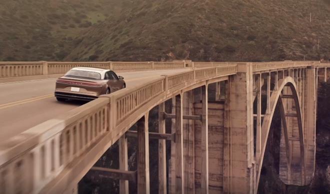 Tesla?da alrken Model S'nin gelitirilmesine nclk eden ve daha sonra kurduu Lucid Air ile birlikte menzil, lks, hzlanma ve fiyat asndan Elon Musk'n irketini geride brakacan syleyen irket CEO'su ve CTO'su Peter Rawlinson da hakl kt.