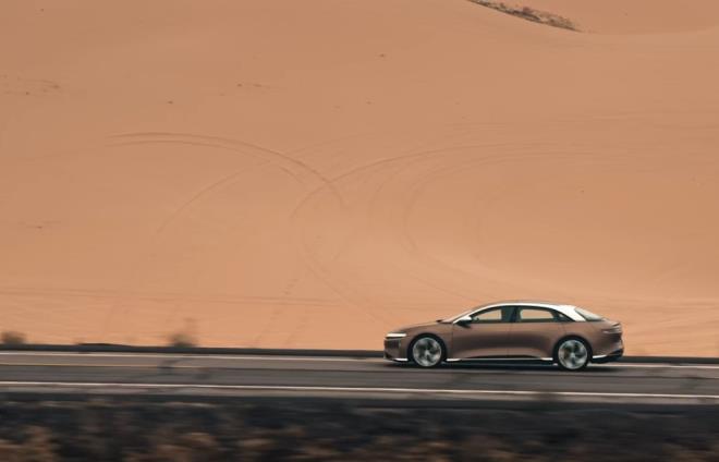 OTOMOBLDEN DER KARELER..