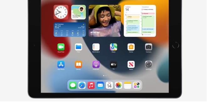 ABD'de yaayanlar bu cihaz bugn sipari edebilecek. Apple nmzdeki haftadan itibaren teslimat sz verdi.