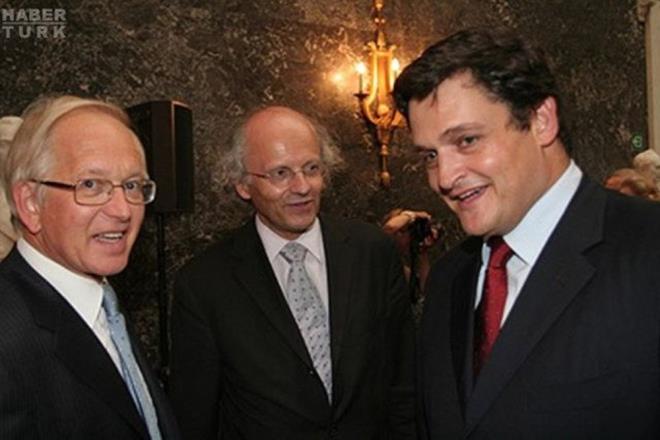 19. VAN DAMME, DE SPOELBERCH,&DE MEVUS ALES - BELKA  Serveti: 40.2 milyar dolar