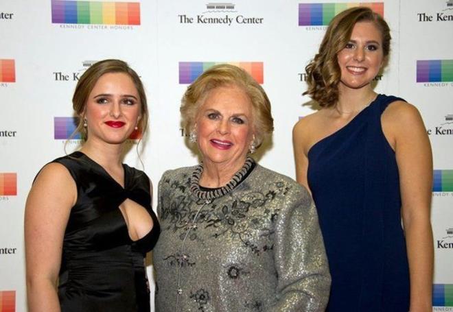 2. MARS ALES - ABD    Serveti: 141.9 milyar dolar