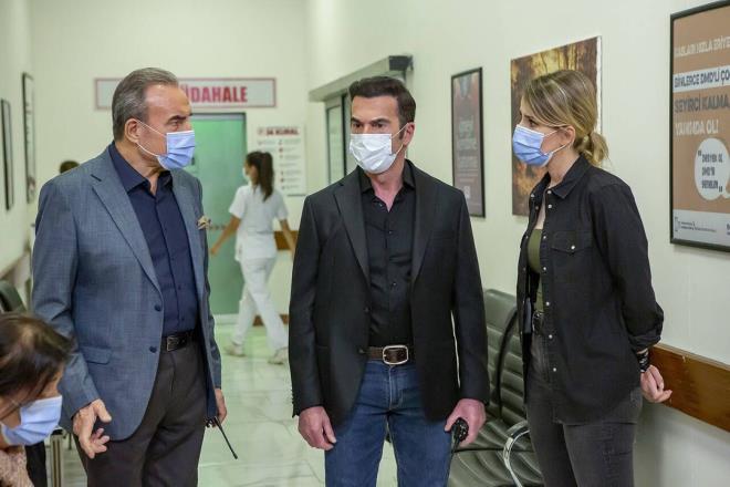 'Bu beraber olursak kazanabileceimiz bir sava. Akla, bilime, elimizdeki imkanlara srt evirerek deil. Bu aclar bu korkular bitsin istiyorsak yaplacak ey belli. Milyarlarca insann yapt gibi herkes gidip asn olacak. Olmayanlarla da tpk virsle mcadele eder gibi mcadele etmeye devam edeceiz'