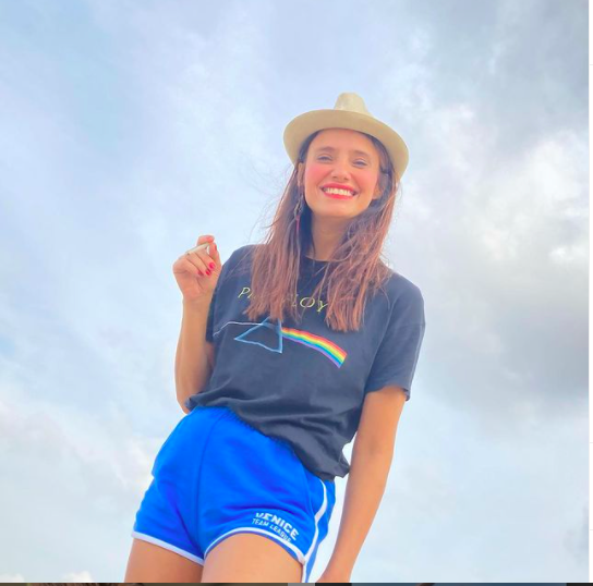 Nehir Erdoan ise bir televizyon program sunucusu olan Elif karakterini canlandracak. Aye isimli garson kadnn lmnn ardndan onun katilinin bulunmas sreci hikayenin ana temasn oluturuyor.