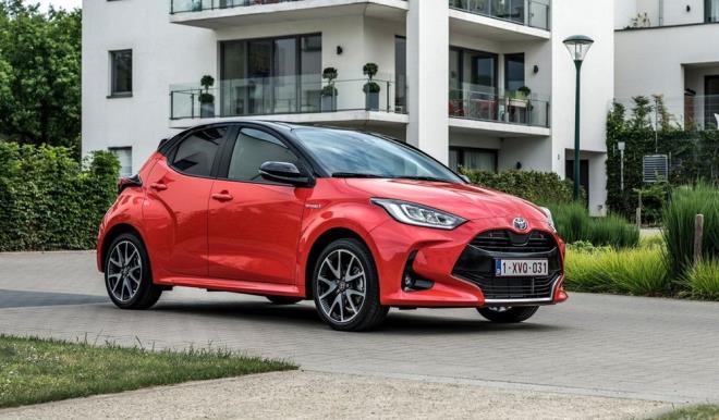 TOYOTA    YARIS 1.5 Hybrid Dream e-CVT     Fiyat 341.750 TL