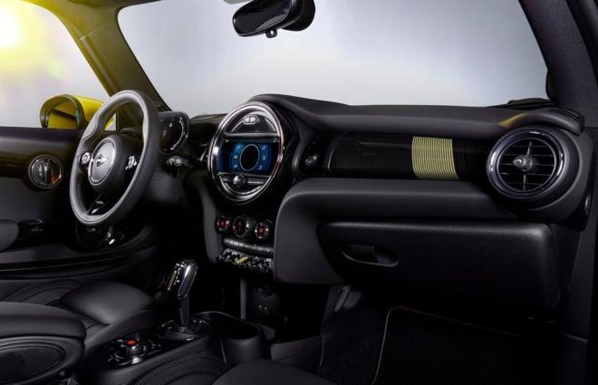 MINI COOPER SE Otomatik Elektrik Cooper / 184    Fiyat 556.710 TL