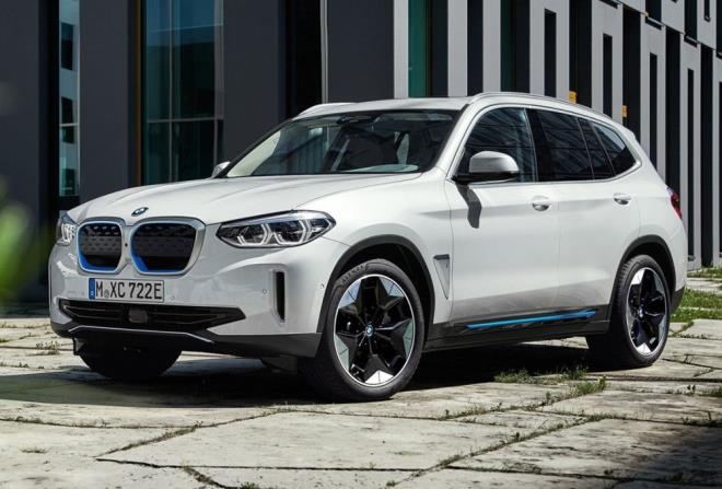 Yeni BMW iX3 - Impressive - Otomatik - Elektrik    Fiyat 1.088.700 TL