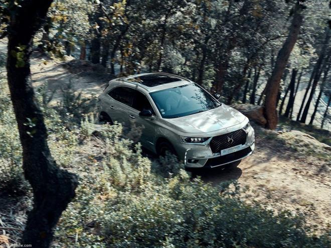 DS    E-TENSE DS 7 CROSSBACK Rivoli E-TENSE 4X4 300 Opera - 1.022.200 TL