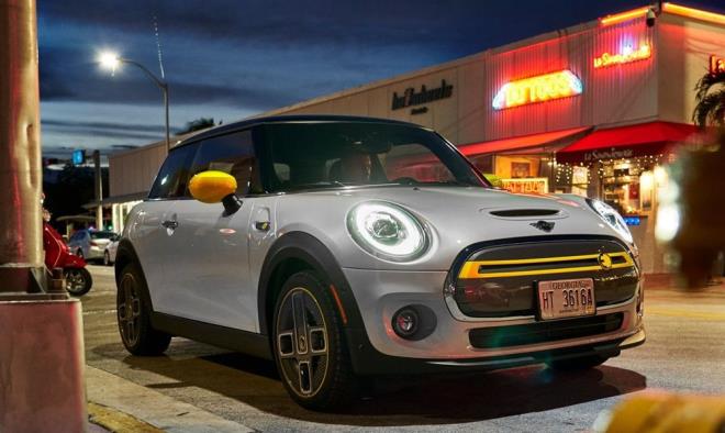 MINI    MINI COOPER SE Otomatik Elektrik Cooper Inspred / 184    Fiyat 540.021 TL