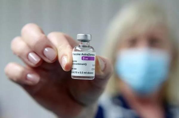 Kovid'in mutasyona uramaya devam edecei ve dnyann bu virs ile yaamay renmesi gerektiinin altn izen bilim insan a phecilerinin alanmalarn gerektiine dikkat ekti.