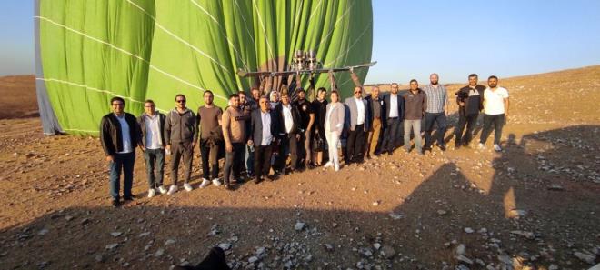 Scak balon uuuna katlmak ve tarihi alan yakndan grmek iin gelen adiye Yldz, "Buras ok gzel ve mthi bir yer. Herkesin gelip grmesi gereken tarihi bir yer. Gbeklitepe'de balon uular cazibeyi daha artryor. Blgede halen devam eden kazlar ve balon uular, turizmi daha ok etkileyecektir" dedi.