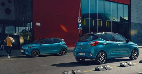 HYUNDA   Hyundai i10 1.0 MPI 5 leri Dz Jump (Benzinli)    Liste fiyat 166.350 TL    Kampanyal fiyat 156.841 TL    1.0 MPI 5 leri AMT Jump (Benzinli) - 173.450 TL    1.2 MPI 5 leri AMT Style (Benzinli) - 180.003 TL    1.2 MPI 5 leri AMT Elite ift Renk (Benzinli) 189.600 TL