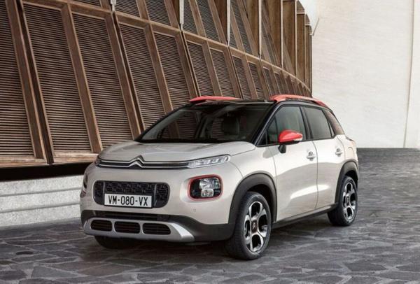 CTROEN   C3 AIRCROSS SUV Fell 1.2 PureTech 130 HP S&S EAT6 Tam Otomatik     Fiyat 241.000 TL    Kampanyal Fiyat 233.000 TL    C3 AIRCROSS SUV Fell Bold 1.2 PureTech 130 HP S&S EAT6 Tam Otomatik     Fiyat 256.000 TL    Kampanyal Fiyat 245.000 TL