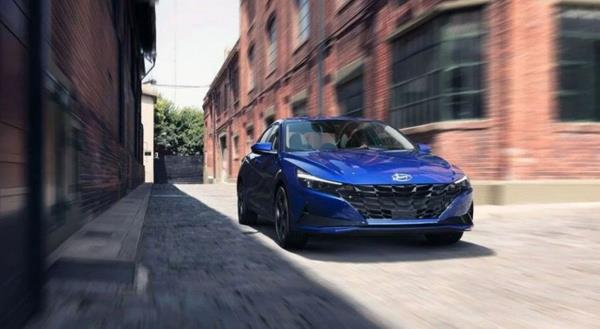 HYUNDA  Yeni Elantra 1.6MPI 6 leri Manuel Style (Benzinli)     Fiyat 243.500 TL    Nakit indirimli fiyat 231.404 TL    1.6MPI CVT Otomatik Style Comfort (Benzinli) - 248.599 TL