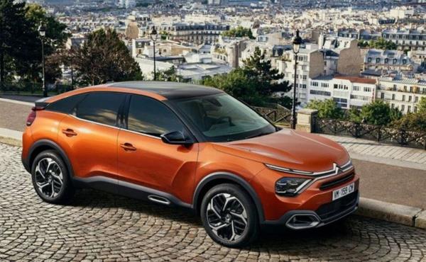 YEN CITROEN C4 Feel 1.2 PureTech 100 HP - 6 leri Manuel    Fiyat: 237.000 TL    Lansmana zel fiyat: 230.000 TL