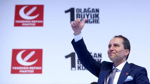Fatih Erbakan ykselite<br>  Eski babakanlardan Necmettin Erbakan'n olu Fatih Erbakan liderliinde kurulan Yeniden Refah Partisi'nin ise ye saylarn arttrmaya devam etmesi de dikkat ekti. Austos aynda 139 bin 71 yeye sahip parti, 9 bin 653 artla toplam 148 bin 724?e yeye ulat.