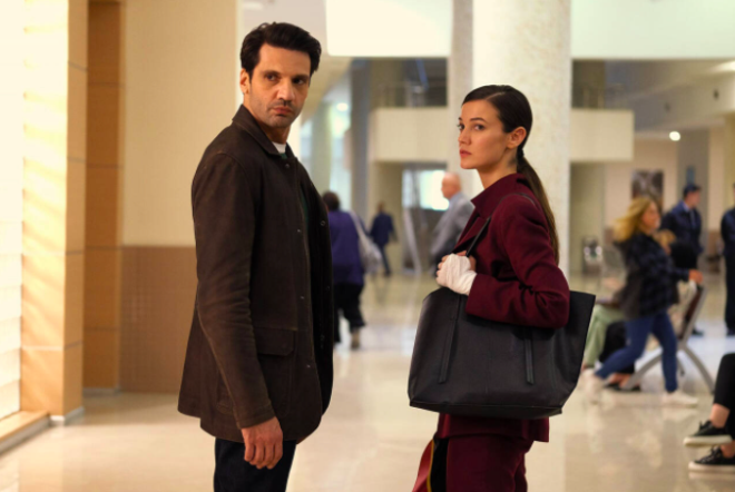 Senaryo aamasnn 2 yl srd Yarg dizisinin barollerinde son gnlerin en uyumlu iki ismi Kaan Urgancolu ile Pnar Deniz var. Netflix'in AK 101 dizisinde de iki sevgiliyi oynayan baarl isimlerin ekran nndeki uyumu seyirciden tam not ald.