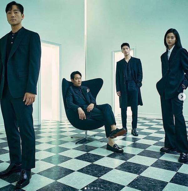 Yaklak 37 bin TL tazminat talebini reddetti  <br>  Kore basnnda yer alan haberlere gre kadn be milyon wonluk (yaklak 37 bin TL) tazminat talebini reddetti.