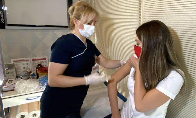 Aratrmaclar yzdelerdeki dn daha bulac varyantlardan kaynaklanmadn, ann etkinliinin azalmasna bal olduunu kaydetti.