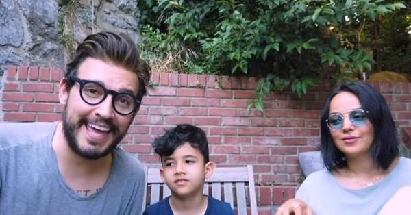 Y�llar �nce T�rkiye'ye seyahate gelen �talyan �ef Danilo Zanna, Tu��e Demirbilek ile tan��t�ktan sonra �lkede kalmaya devam etti. Danilo Zanna ve Tu��e Demirbilek'in �iddetli ge�imsizlik nedeniyle ge�ti�imiz g�nlerde evlerini ay�rd��� ortaya ��kt�.2012 y�l�nda nikah masas�na oturan �iftten �z�c� haber geldi.