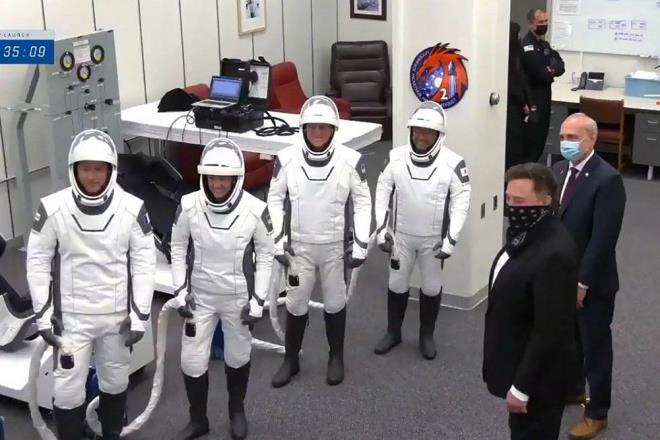 ABD?li Morgan Stanley bankasndan uzmanlar,imdiye kadar servetinin ounu elektrikli otomobil irketi Tesla'dan kazanan Musk'n, uzay firmas SpaceX'ten ok daha fazla para kazanabileceini tahmin etti.