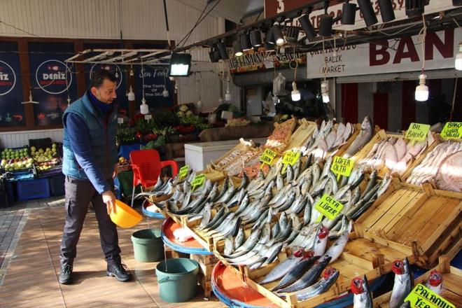 Bandrma Su rnleri Balk Hali esnafndan Ali Yolagelen ise efsanevi bir av sezonu geirdiklerini belirtti.
