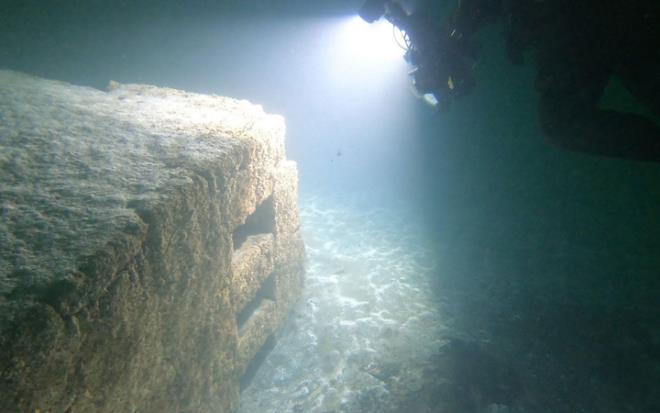 zmit Krfezi'nde ilk olarak Nisan aynda grlen ve deniz yzeyini kaplayan msilaj su altn da etkiledi. evre ve ehircilik Bakan Murat Kurum nclnde gerekletirilen 'Marmara Denizi Eylem Plan' kapsamnda deniz salyasnn etkili olduu blgelerde deniz sprgeleri ve amfibik aralarla temizlik almalar yapld.