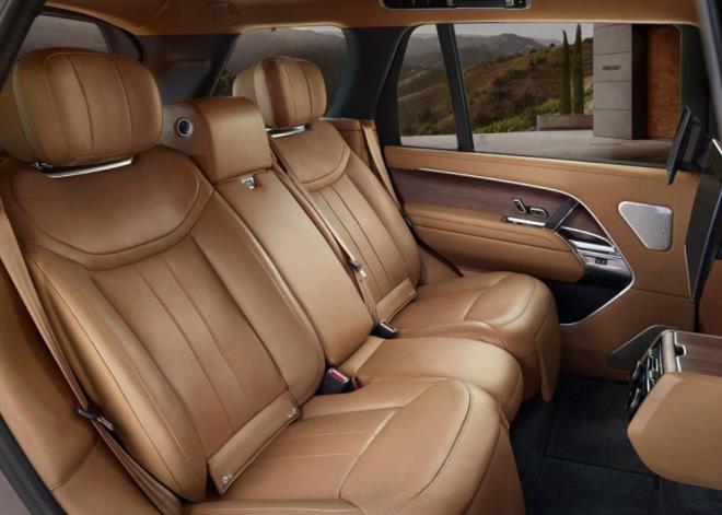 SE, HSE, Autobiography ve First Edition olmak zere drt farkl donanm seviyesiyle sata sunulacak.