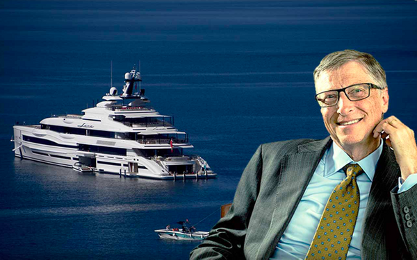 Spor salonu, jakuzi, plaj kulb, yzme havuzu, su sporlar ekipmanlar gibi eitli imkanlar bulunan yatta, ayrca hareket etkisini azaltan dengeleyiciler de yer alyor.