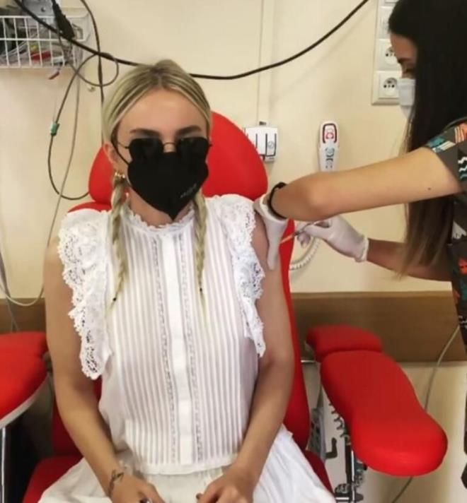 Glen  <br>  Devlet a gruplandrmasyla mzisyen kimliimin bana sunduu imknlar erevesinde bugn am oldum. Dars tm alma arkadalarmzn, tm halkmzn ve aslnda btn dnyann bana. Umarm k grnmtr ve bu zor gnler artk bitmek zeredir.