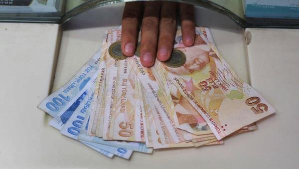 Asgari cret Tespit Komisyonu?nun verdii grev erevesinde Trkiye statistik Kurumu (TK), Hacettepe niversitesi?nin belirledii bu ii dengeli beslenme sepetinde yer alan gda maddelerinin gnlk ve aylk parasal deerlerini,TFE endeksi kapsamnda yer alan ve her ay internet sitesinde yaynlad blge bazndaki ortalama perakende sat fiyatlarn esas alarak  farkl i kolu iin hesaplyor.