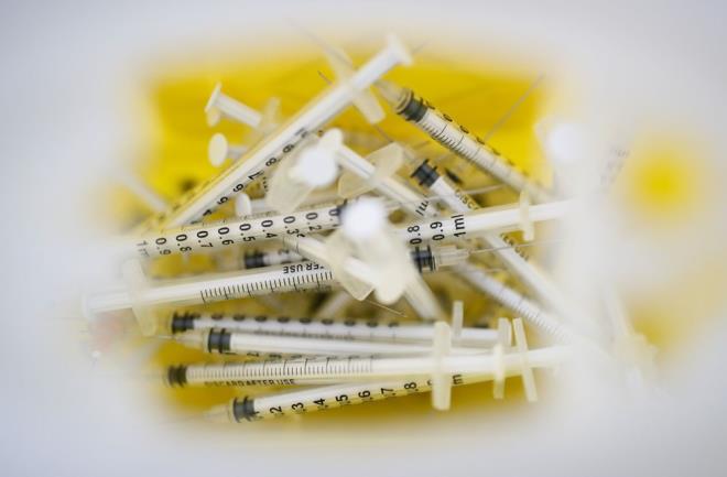 Hedman, rutin alamalarda bir gecikmenin 'gelecek yllarda' halk sal zerinde ok ciddi etkileri olabileceine dikkat ekti. Buna gre, olas bir rnga sknts, onlarn  yeniden kullanlmas gibi gvenli olmayan uygulamalara da yol aabilir. (DS?ye gre kullanlm rngalar sterilize etmek bile tm zararl bakterileri ortadan kaldrmyor.)