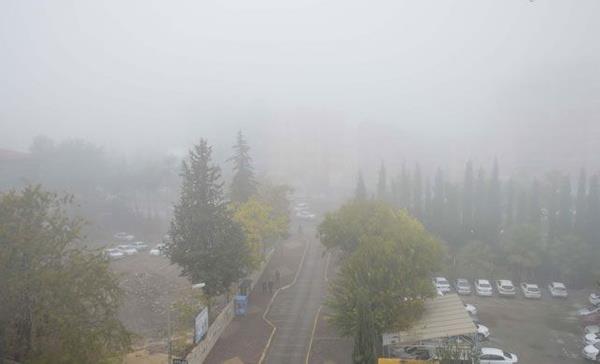 Marmara: Paral ve az bulutlu geecei tahmin ediliyor. Sabah ve gece saatlerinde yer yer sis ve pus olay bekleniyor.