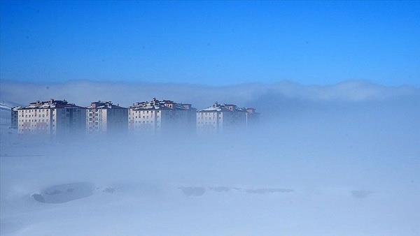 Hava scakl:  Kuzey ve i kesimlerde biraz artaca, dier yerlerde nemli bir deiiklik olmayaca tahmin ediliyor.