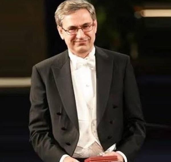 Savclk olaya dair yapt soruturma sonunda kitap ierisinde Atatrk'e ynelik dorudan bir hakaretin sz konusu olmadn, karakterin halk tarafndan sevilen birisi olarak anlatldn belirterek dosyaya Kovuturmaya Yer Olmadna' kararn vererek takipsizlikle sonulandrd. ikayeti avukat Tarcan Tlk savcln takipsizlik kararna itiraz etti.