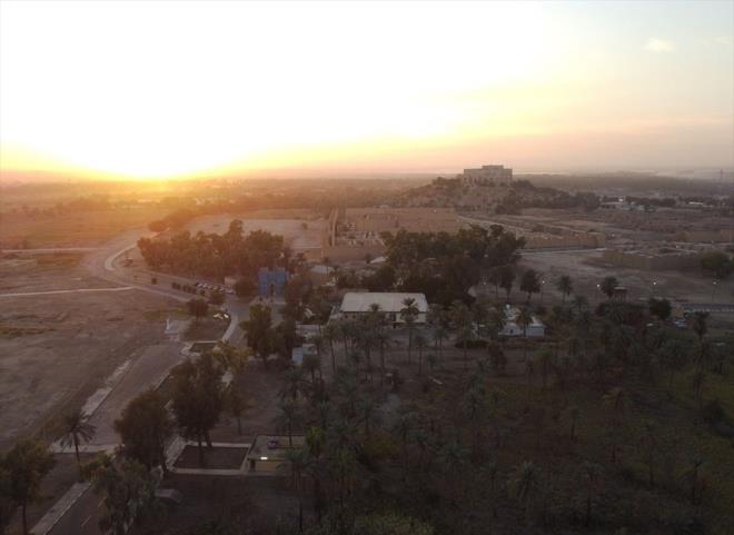 Irak?n bakenti Badat?n 100 km gneyinde bulunan Antik Babil kentinin tarihi yaklak 4 bin yl ncesine dayanyor.