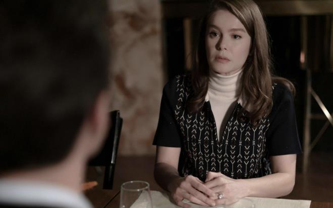 Kanal D ekranlarndan yaynlanan ve Burcu Biricik, Nur Srer, Feyyaz erifolu, Devrim Yakut, Hande Ataizi, Selma Erge gibi isimlerin yer ald Camdaki Kz'n kadrosuna 15 sene boyunca Arka Sokaklar dizisinde yer alan Ysra Geyik katld.