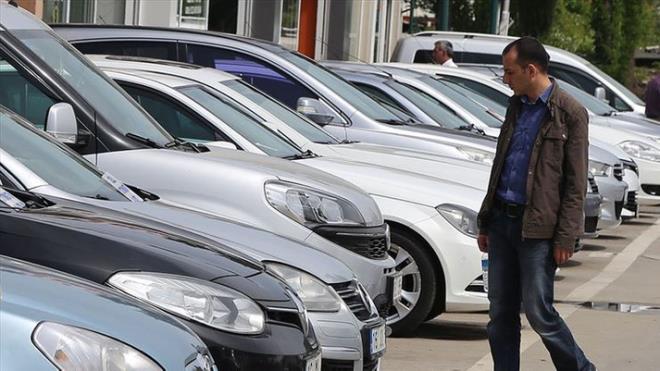 Bu yln ekim aynda ikinci el online pazarda en ok tercih edilen otomotiv (binek ve hafif ticari) markas, 17 bin 509 adet satla Volkswagen oldu. VW'yi 15 bin 484 adetle Renault ve 12 bin 89 adetle Ford izledi.