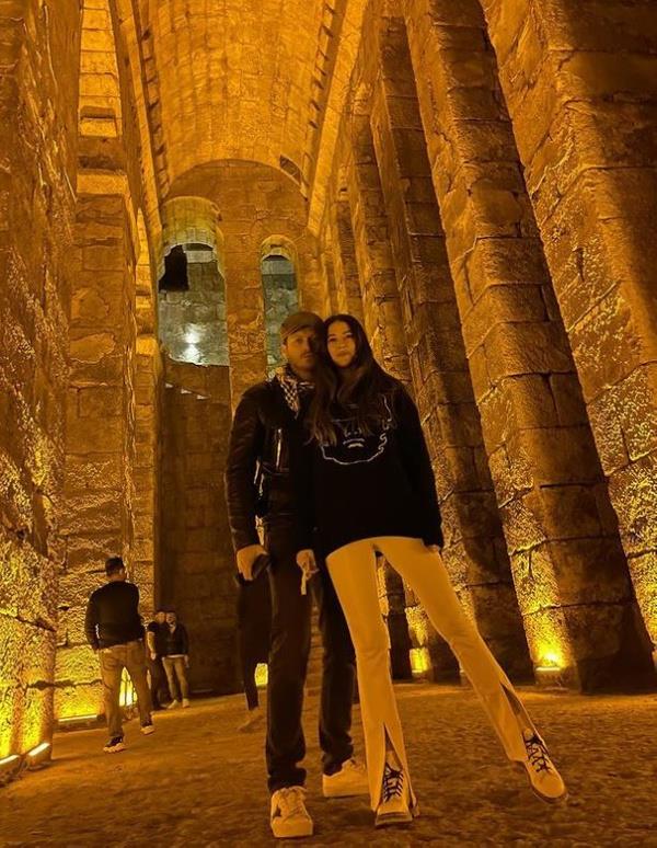 te yandan Tatltu ifti getiimiz gnlerde Mardin tatili pozlarn Instagram'dan paylamt. Mutlu birliktelikleri sren oyuncu Kvan Tatltu ile stilist Baak Dizer, Mardin'e gitmiti.
