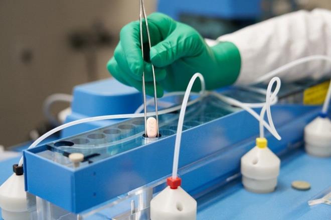 nc dozda hangi a, Covid-19'a kar ne kadar koruyor? - 8  LM BLDRLMED    Dier taraftan, 2,9 milyonu  doz alanm olmak zere 11 milyon kiiyi inceleyen ili?nin  gerek dnya aratrmas, glendirici dozlarn ardndan bu nedenle lm bildirilmediini aklad.