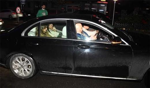 Ara sahibi, Somer Sivriolu'nun bindii aracn plakasn alarak polisi arad.