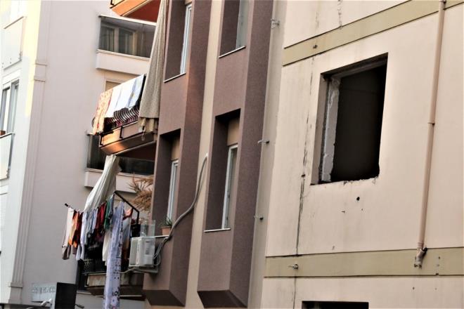 "GELEN ALDI, GDEN ALDI"    Turan Knac ise, ?Buras ok gzel bir yerdi. FET?nn yurduydu. Kapatlnca daha farkl deerlendirilebilirdi. Gelen ald, giden ald. Hibir ey brakmadlar. Pencerede demirlere varana kadar alnd. Tinercilerin ve madde kullananlarn merkezi oldu. Bisiklet alanlar buraya geliyor. Biz karamyoruz? dedi.