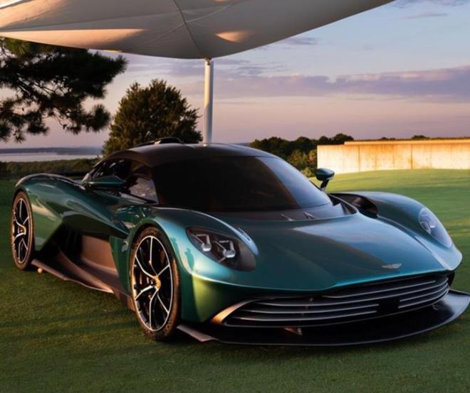 20. ASTON MARTN VALKYRE    2.6 MLYON DOLAR