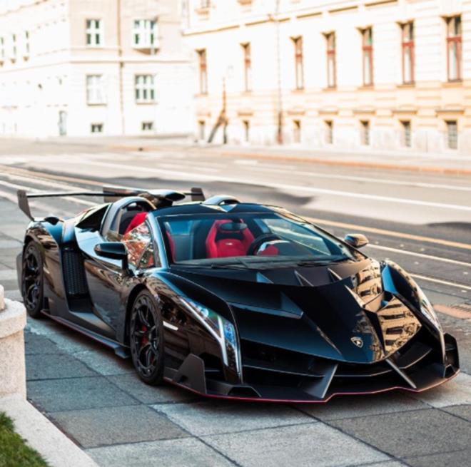 9. LAMBORGHN VENENO ROADSTER    4.5 MLYON DOLAR