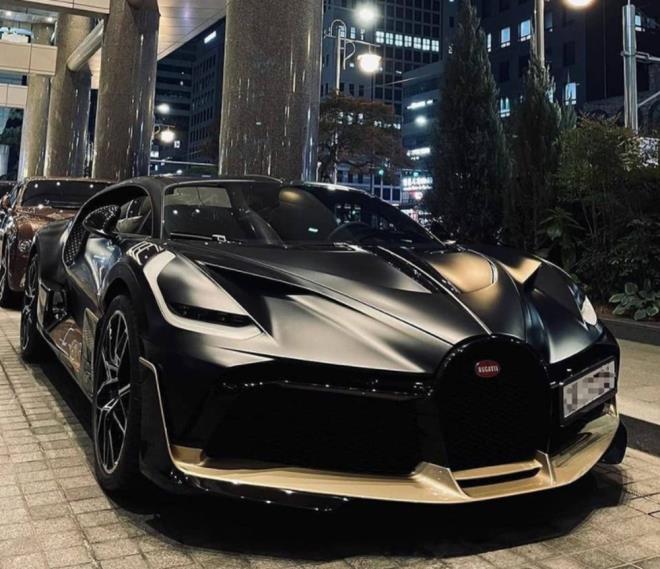 1. BUGATT LA VOTURE NORE    18.7 MLYON DOLAR