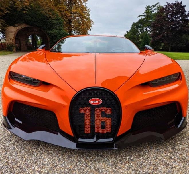 10. BUGATT CHRON SUPER SPORT 300+    4 MLYON DOLAR