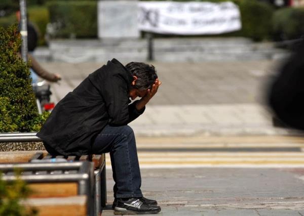 Trkiye'nin en byk sorunu ekonomi ve isizlik  <br>  Optimar anketine katlanlarn yzde 47.3? en nemli sorun ekonomi derken, ikinci srada yzde 16.5?le isizlik geliyor. Ekonomi ve isizlii birlikte deerlendirdiimizde ise bu oran yzde 63.8?e kyor. Onlar ise srasyla eitim ve COVID-19 salgn takip ediyor.