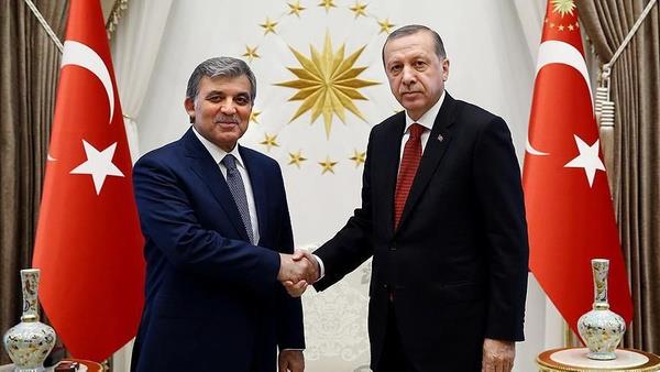 Cumhurbakanl seiminde kim ne kadar oy alyor?  <br>  Cumhurbakanl seiminde kime oy verirsiniz diye sorulduunda, ankete katlanlarn yzde 26?s Erdoan derken, onu yzde 14.2?yle Mansur Yava takip ediyor. Selahattin Demirta yzde 8.7?yle nc srada gelirken Ekrem mamolu ise yzde 8.5?le drdnc srada yer ald. Kemal Kldarolu son dnemde yapt ataa ramen yedinci srada geldi. Beinci srada yzde 6.4?le Meral Akener gelirken kararszlar yzde 5.5?le Kldarolu?nun nnde yer ald. Kldarolu yzde 5 alrken, onu 4.3?le Baheli takip etti.