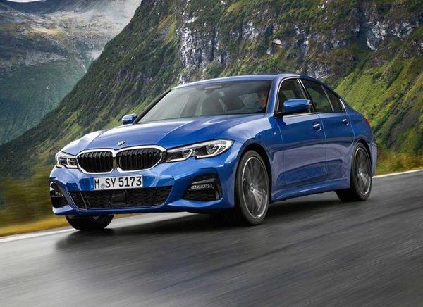 BMW 320i (59 Litre) - 572 TL'ye deposu dolacak