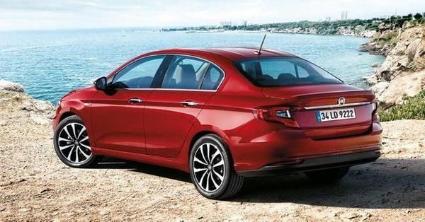 Fiat Egea (45 Litre) - 436 TL'ye deposu dolacak