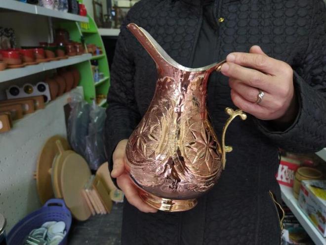 Yumurtanz ve mhlamanz salkl bir ekilde gnl rahatlyla bu bakr tavada yapabilirsiniz. Bakr tavalarn fiyat ise 60 liradan balyor. rnn byklne gre fiyatlar 180 liraya kadar kyor?? diye konutu.